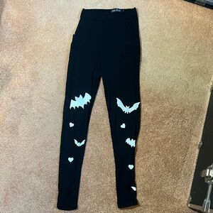 Bat leggings with pockets!